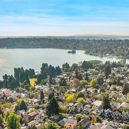 Sunnyside Studio On Green Lake
